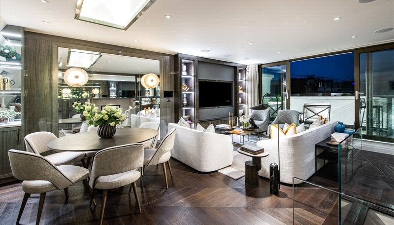 Flat Prince of Wales Terrace in Greater London