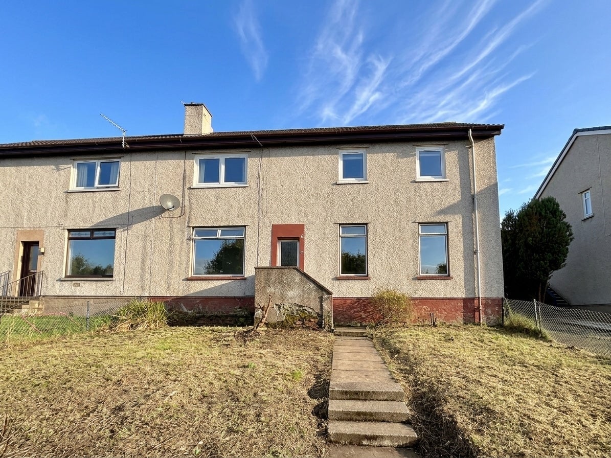 Flat Holmburn Road in Netherthird
