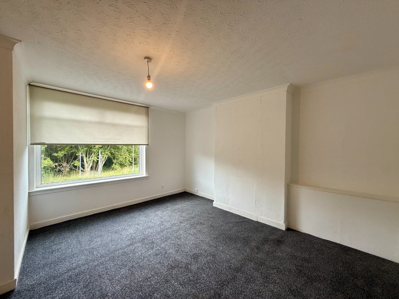 Flat Holmburn Road in Netherthird