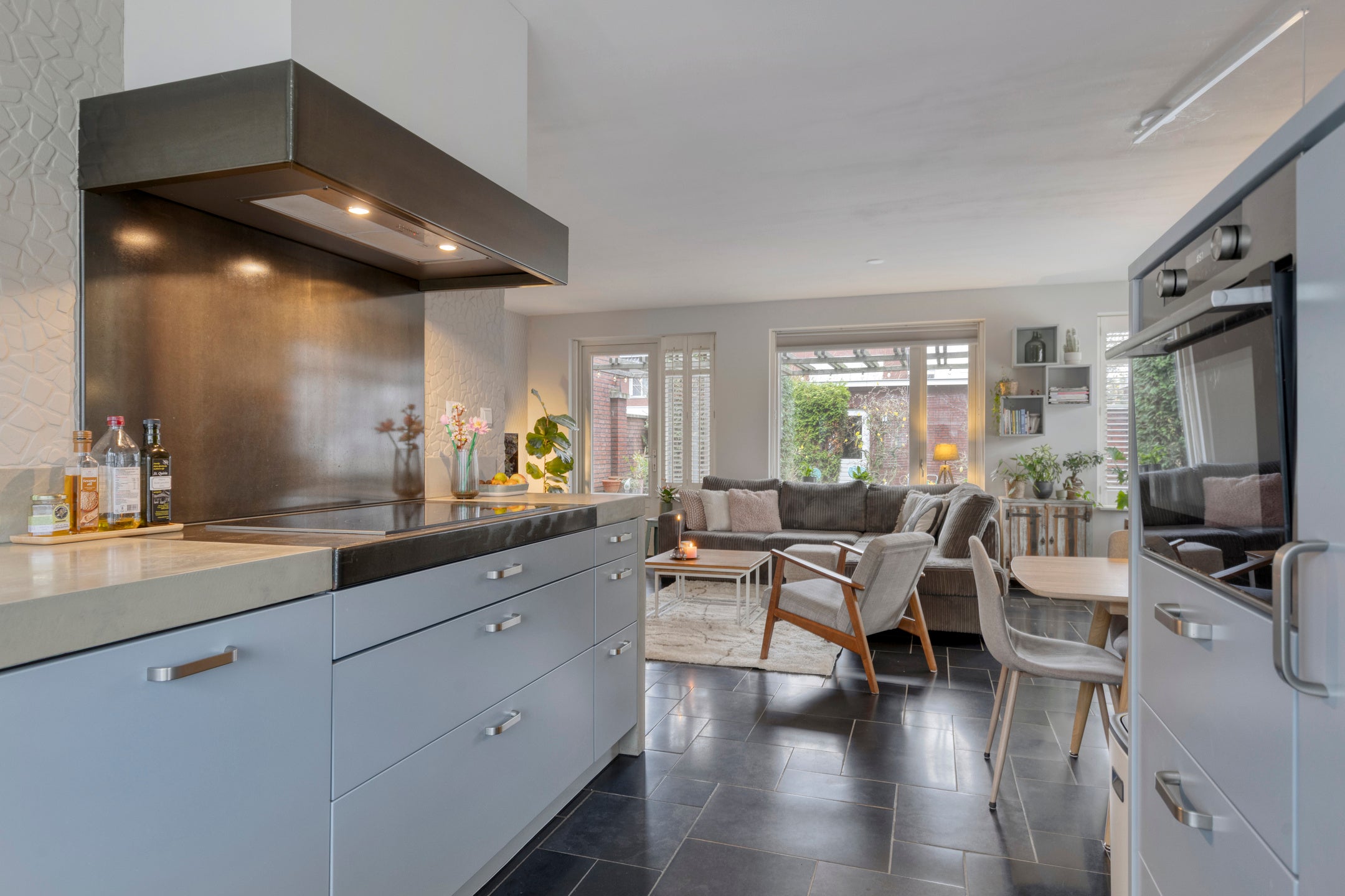 Hoekwoning te koop: Varsseveldstraat 17, Tilburg