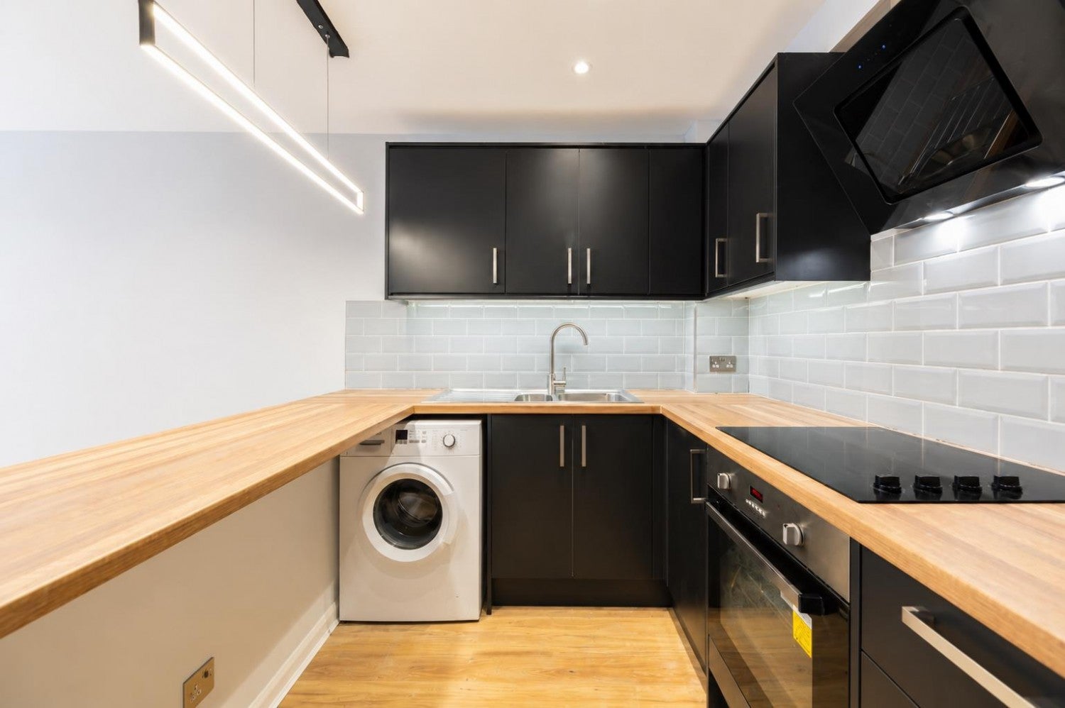 House Rotherwood Close in Greater London