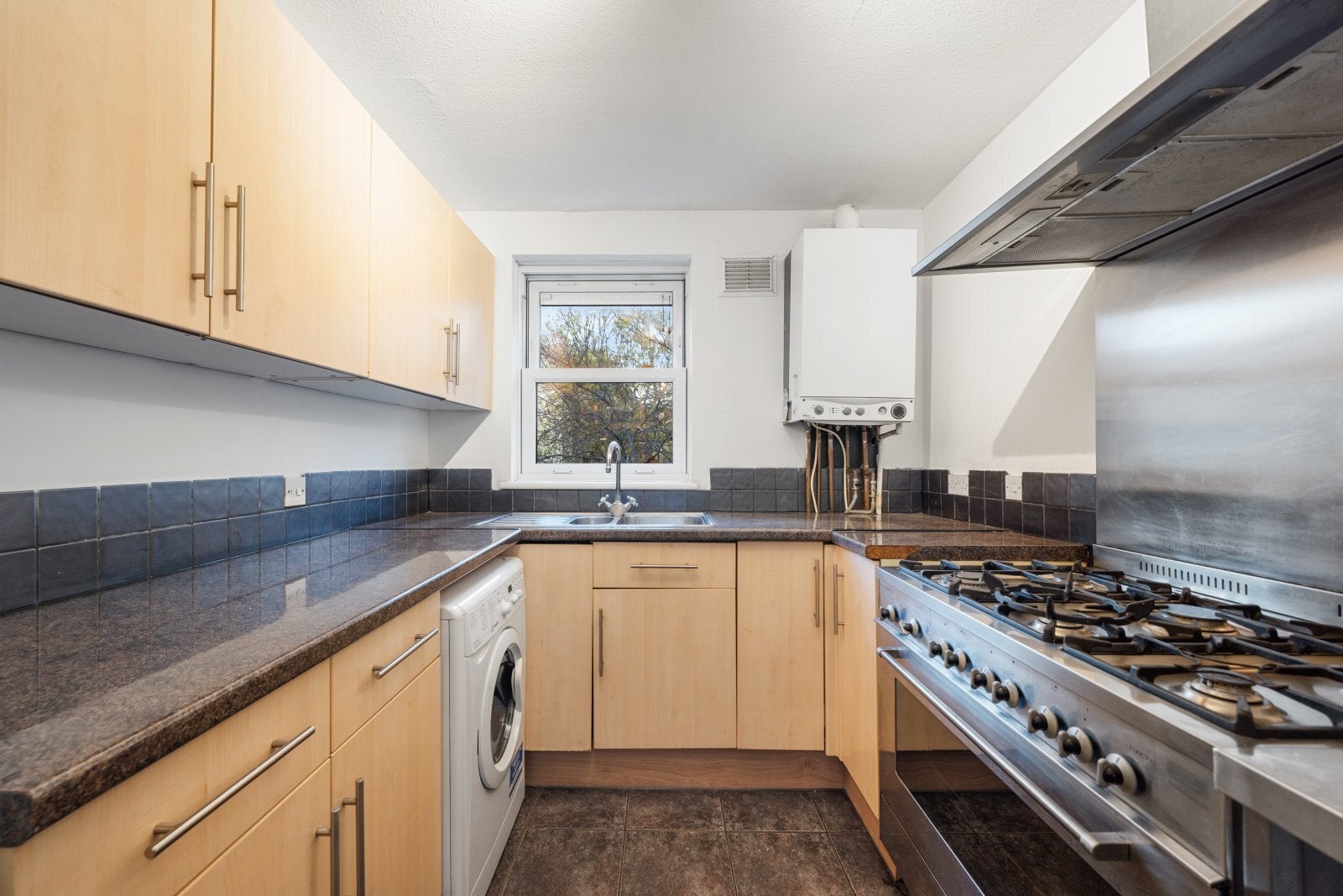 Flat Rotherfield Street in Greater London