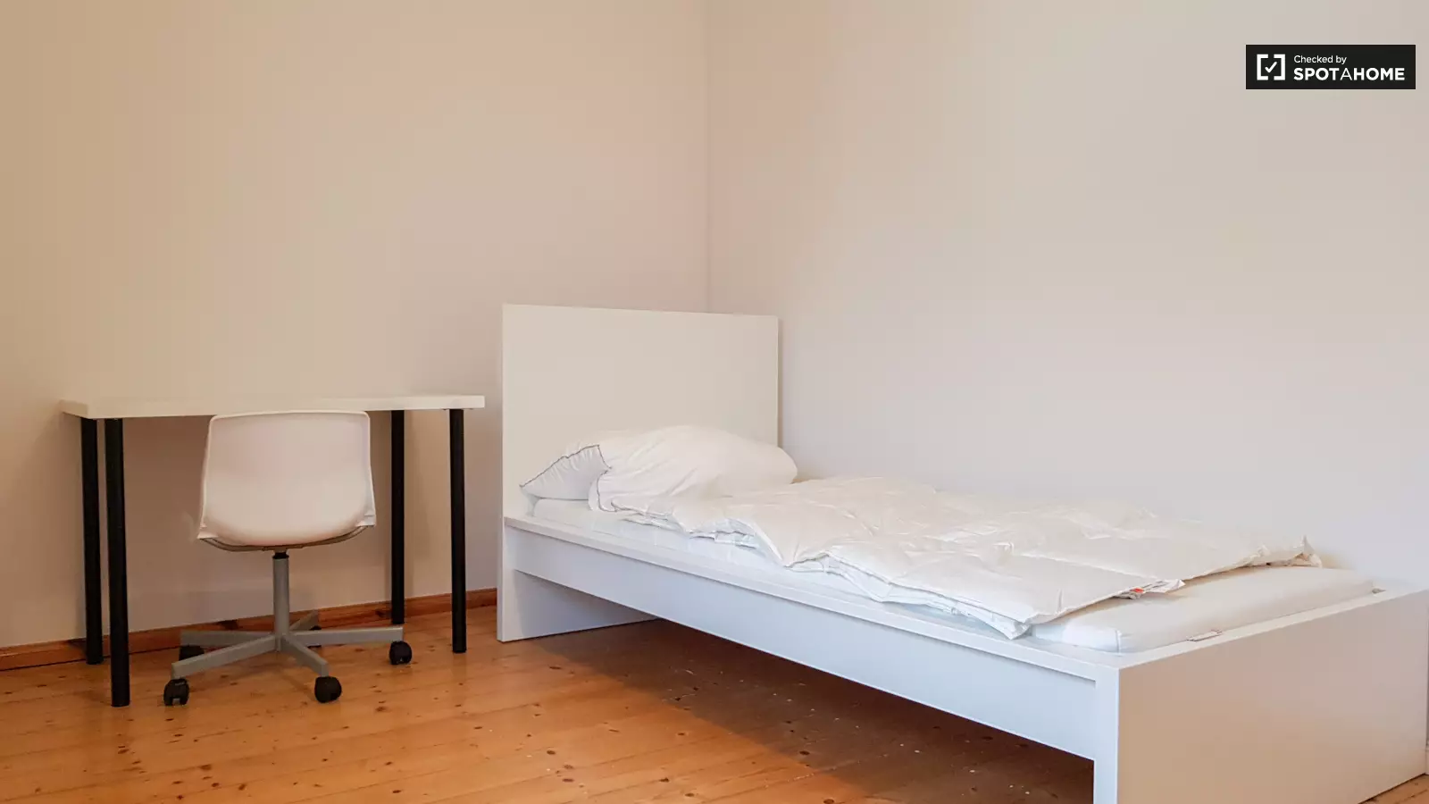 Wohnung Aronsstraße in Berlin