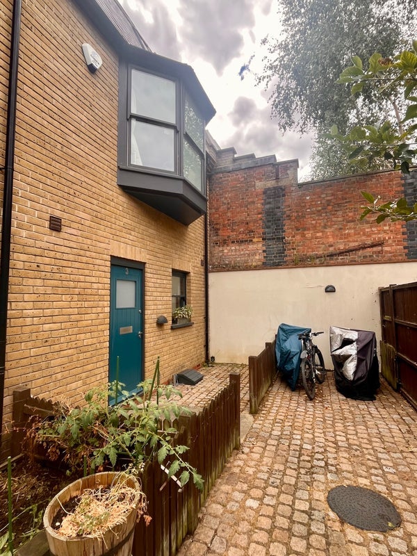 Room Ivo Place in Greater London