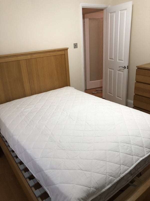 Room Pitcairn Road in Greater London