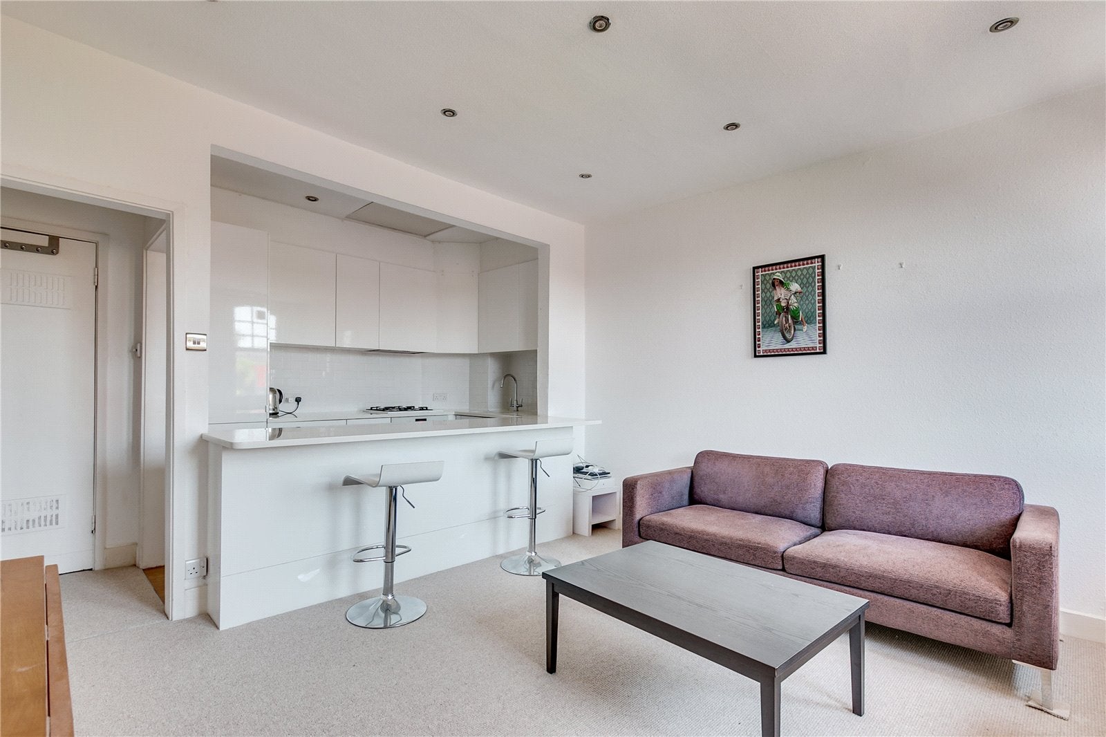 Flat Gliddon Road in Greater London