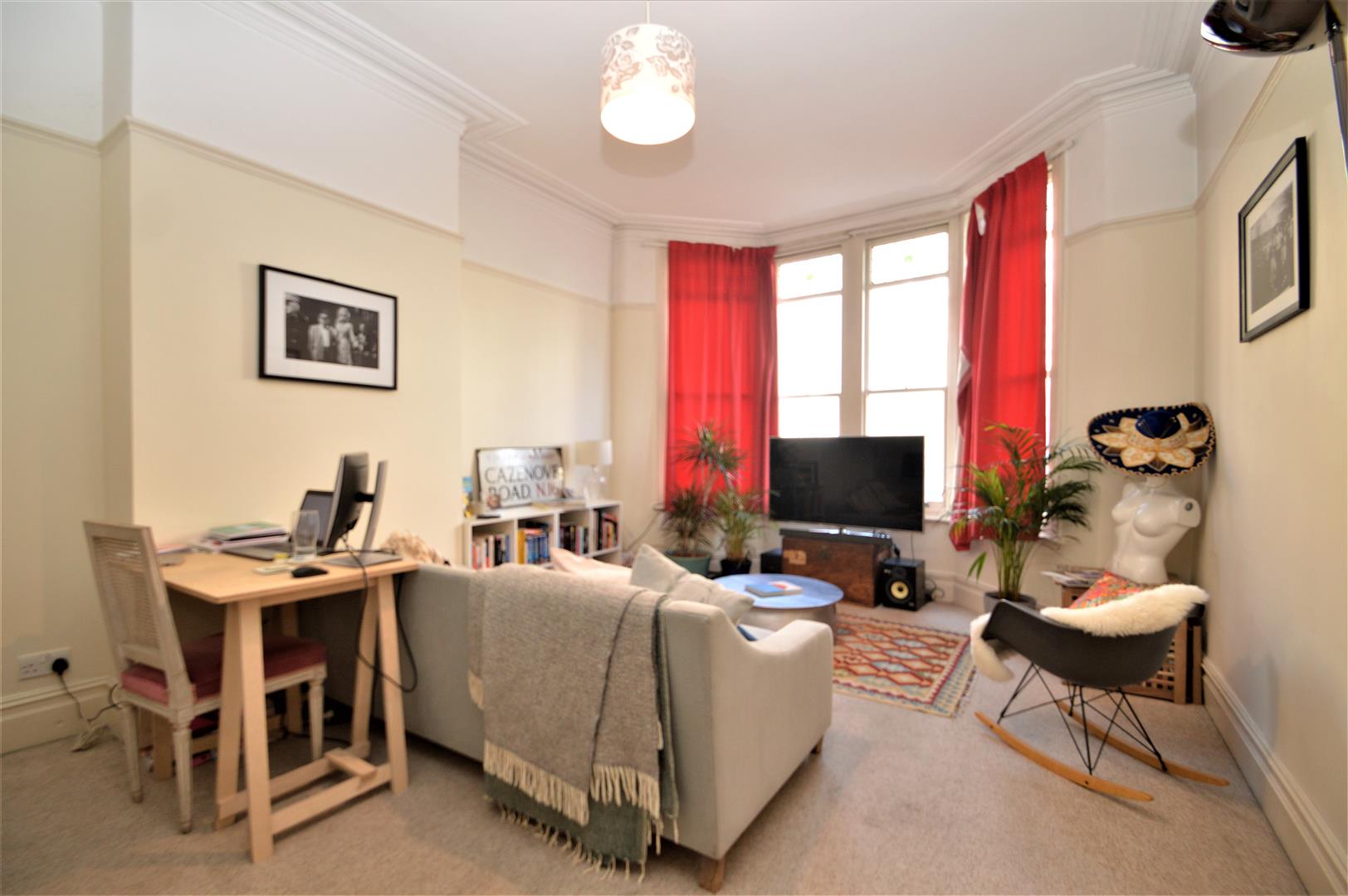 Flat Elton Road in Bristol