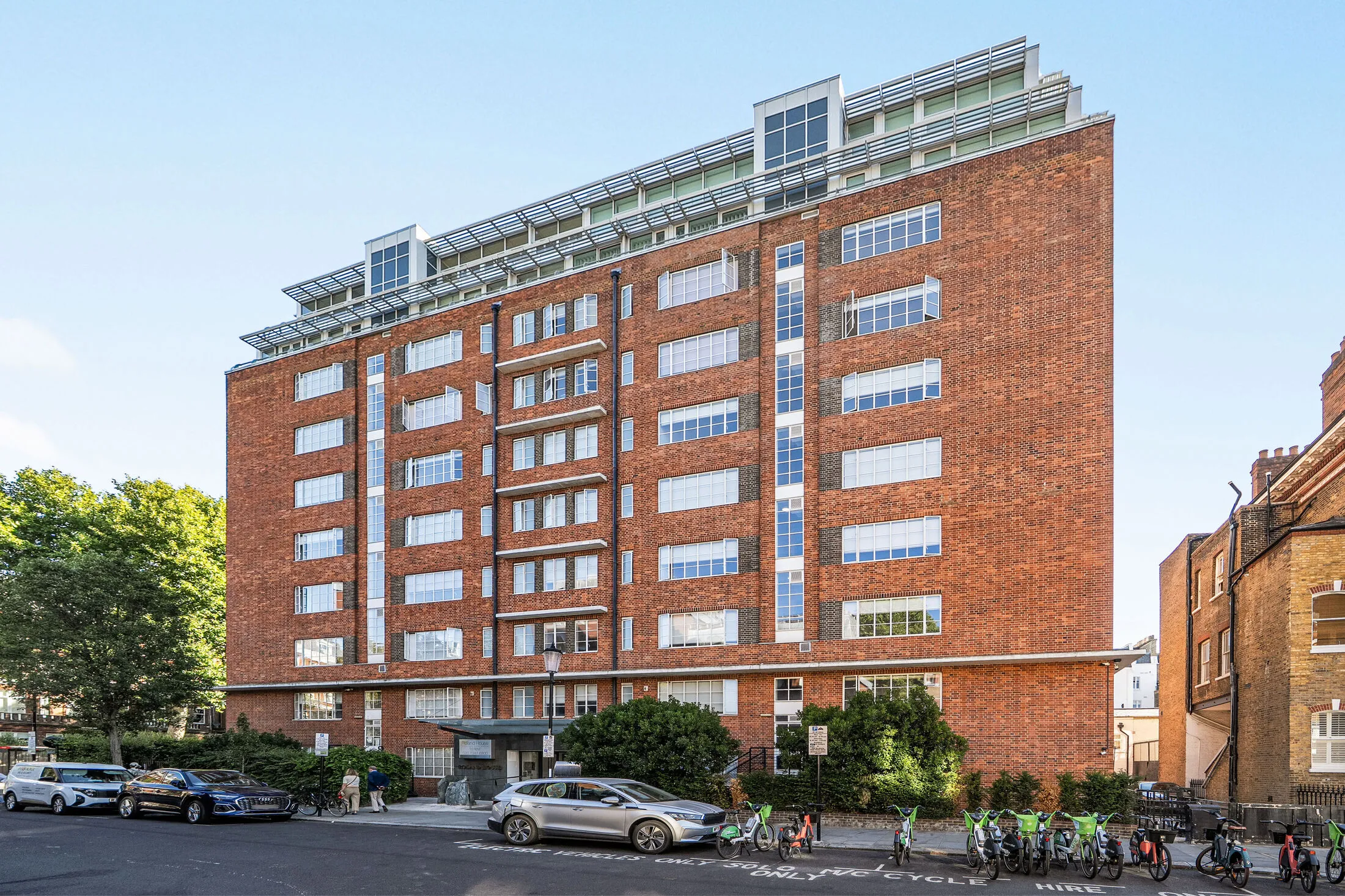 Flat Old Brompton Road in Greater London