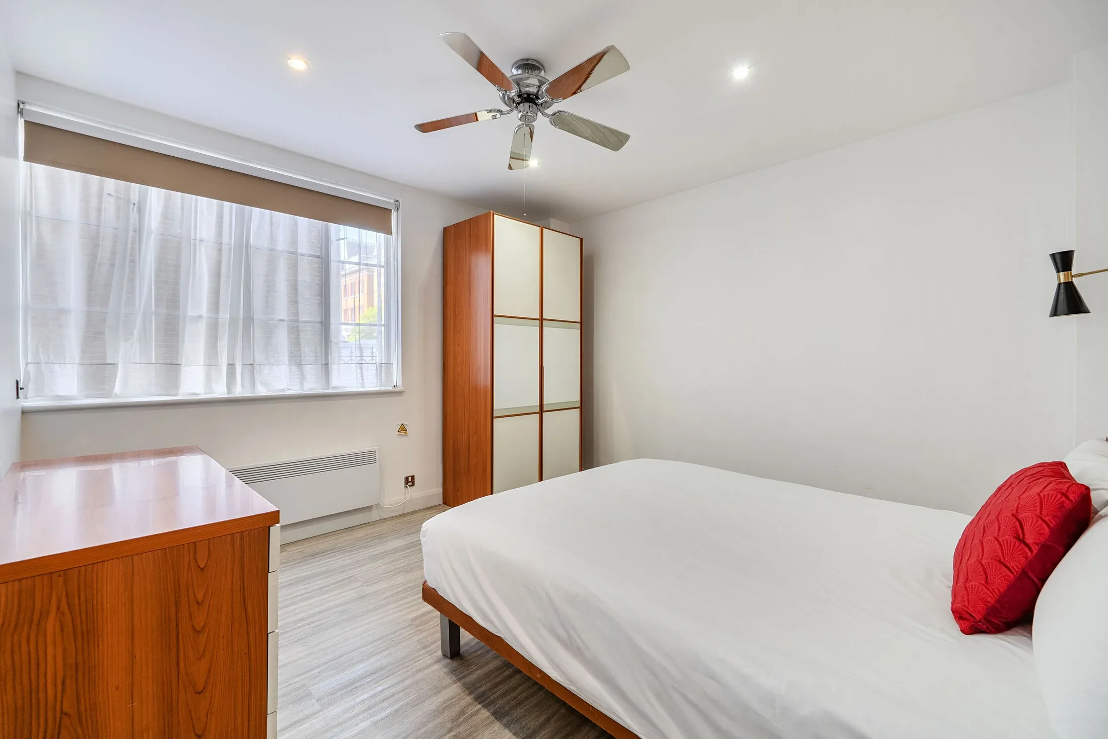 Flat Old Brompton Road in Greater London