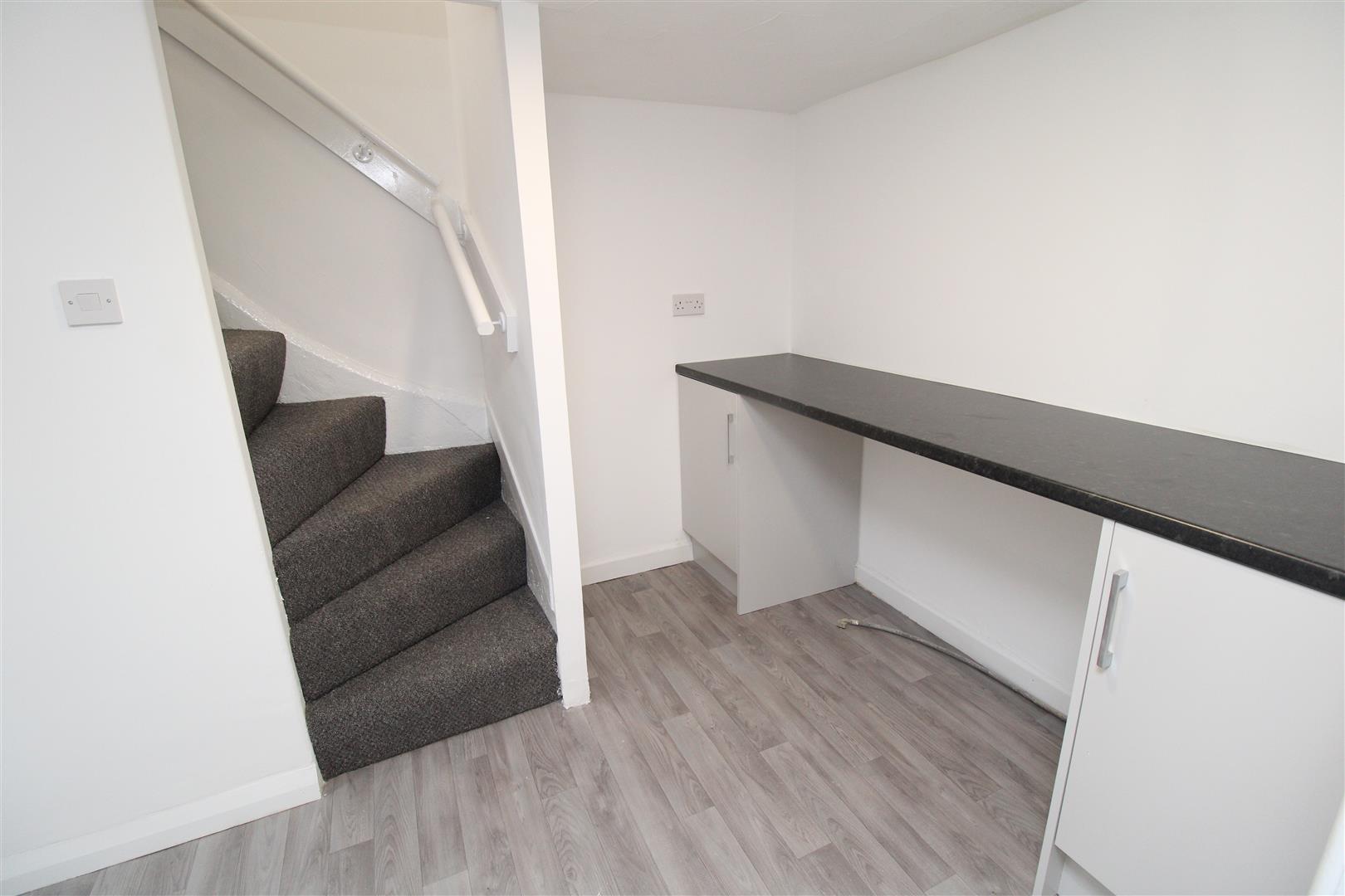 Flat Tyntyla Road in Ystrad