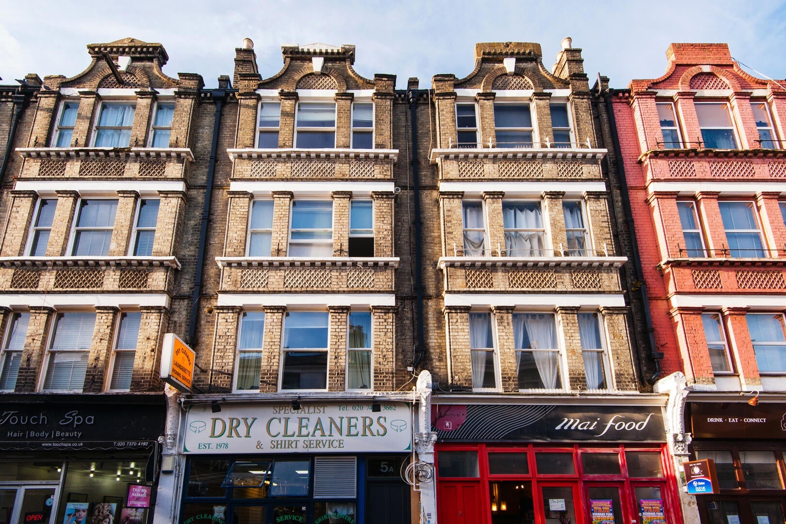 Flat Earl's Court Gardens in London