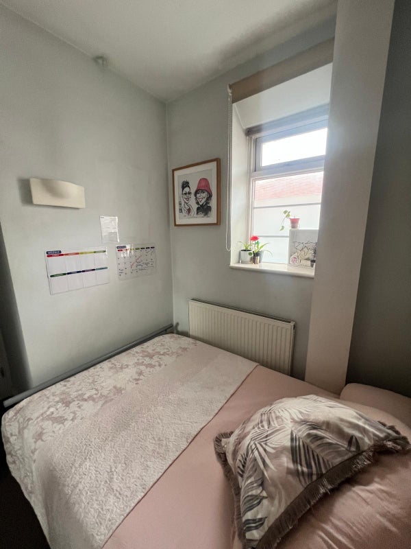 Room Poynders Gardens in Greater London
