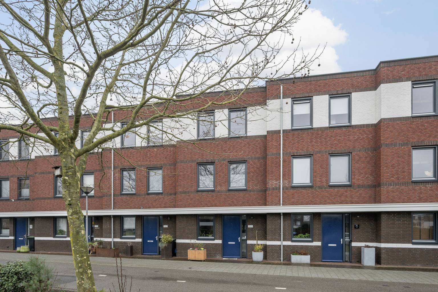 Huis Dr. Jan Schoutenlaan 320 in Maassluis
