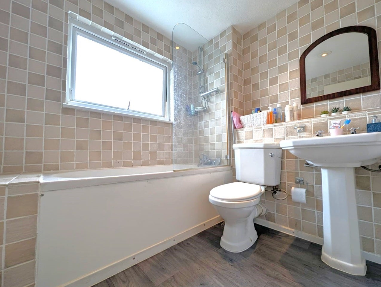 Flat Bardsley Close in Greater London