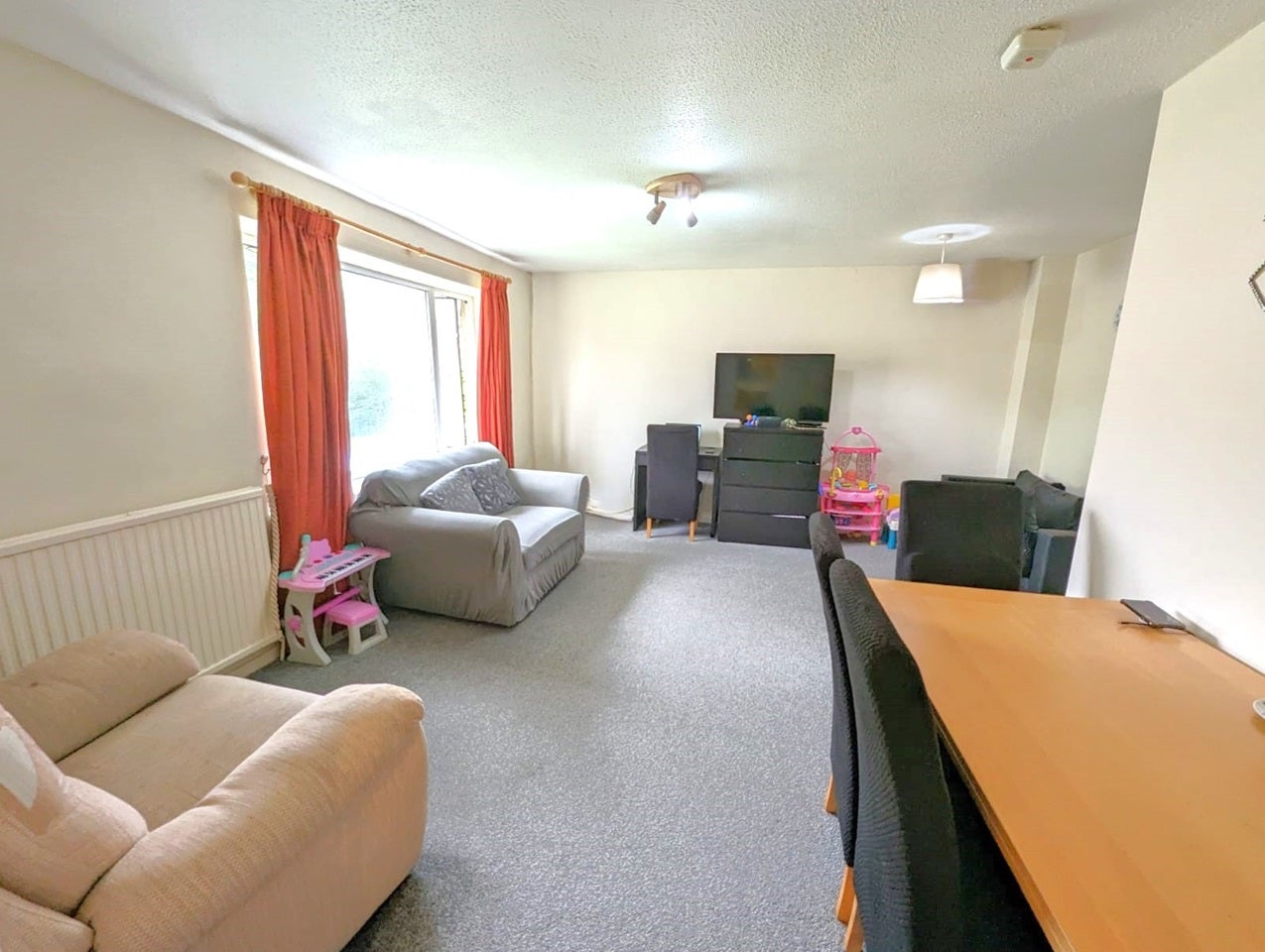 Flat Bardsley Close in Greater London