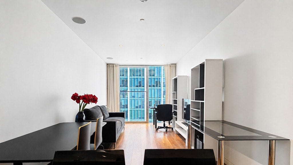Flat Moor Lane in City of London