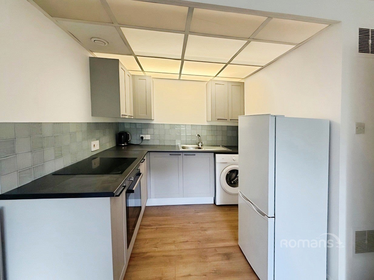 Flat Albert Street in Hart