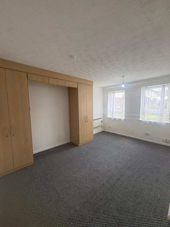 Flat Cumberland Close in Bury