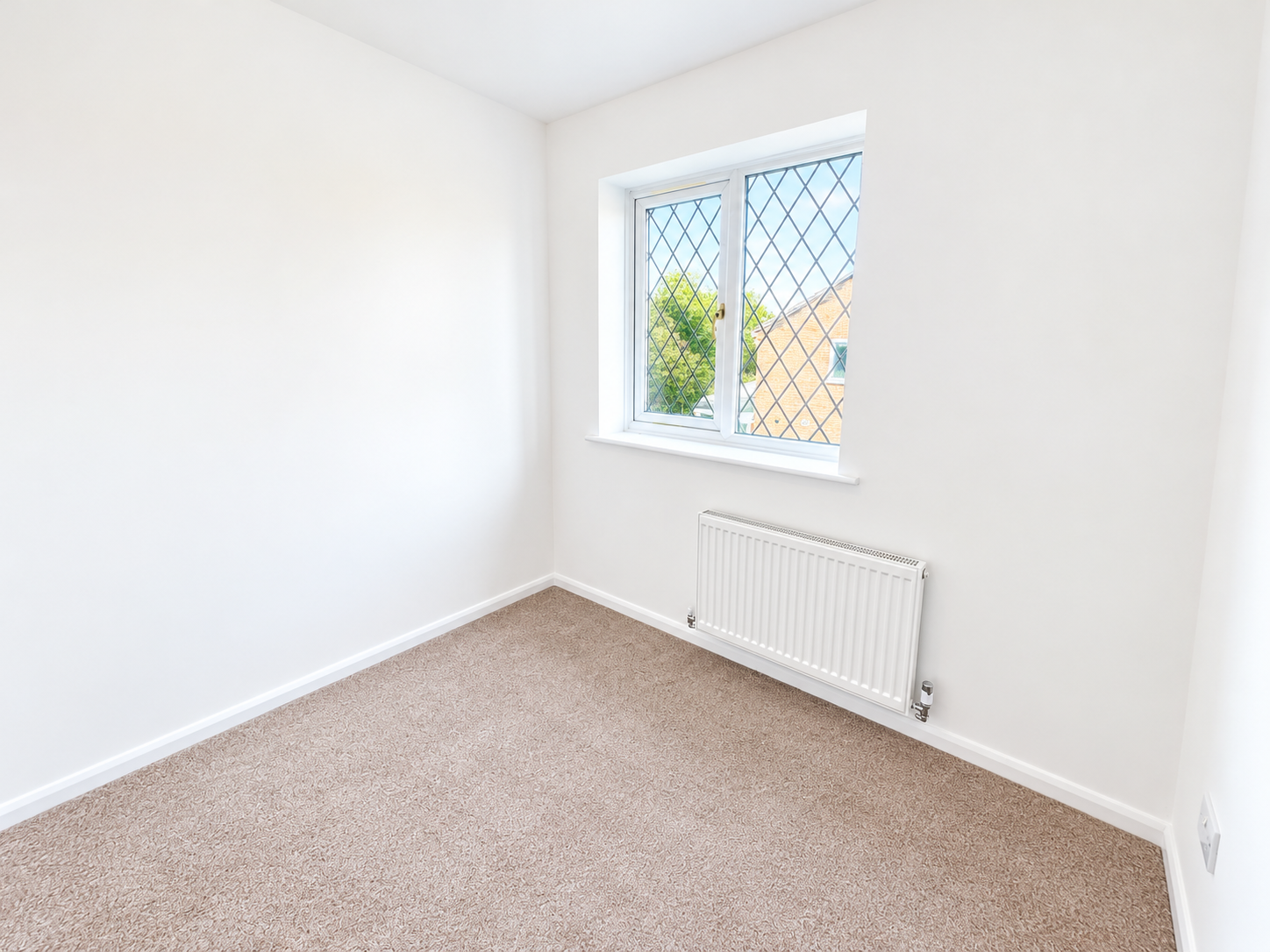 House Raglan Close in Rushden
