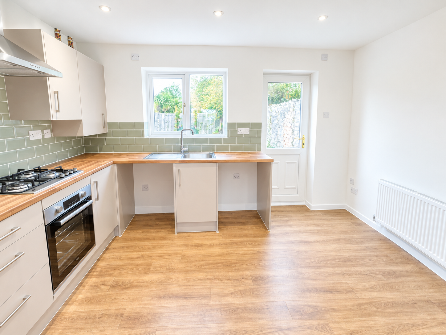 House Raglan Close in Rushden