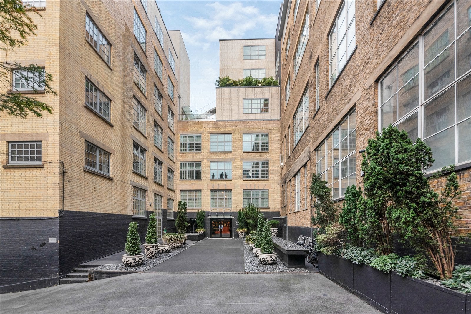 Flat Marshall Street in City of Westminster