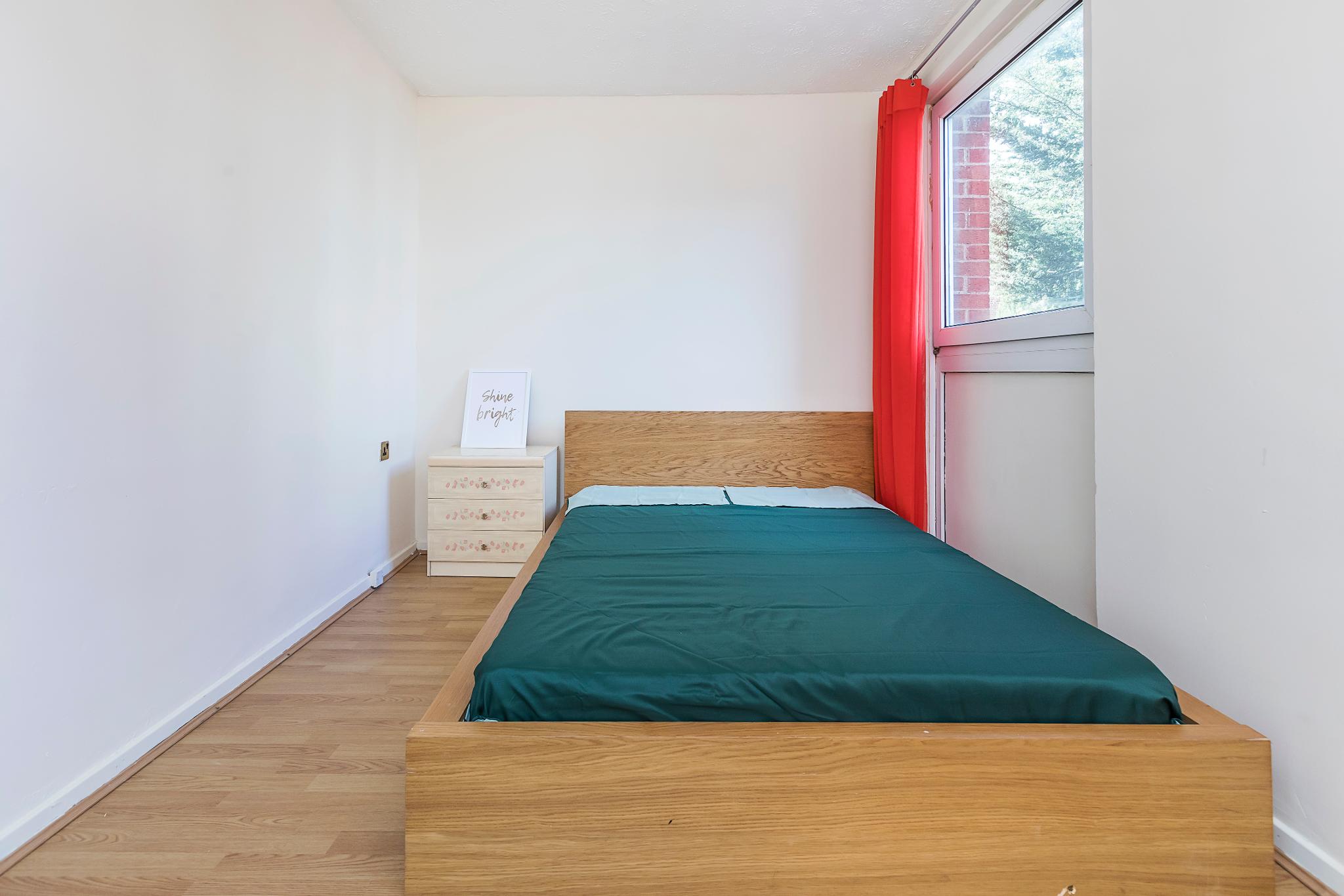 Room Arbery Road in Greater London