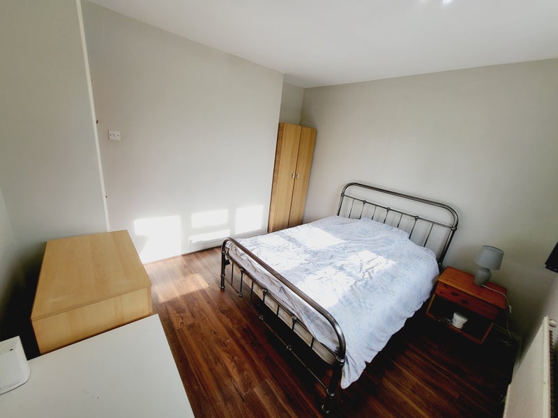 Room Westhouse Close in Greater London