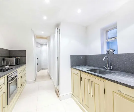 Flat Gloucester Street in City of Westminster