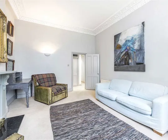 Flat Gloucester Street in City of Westminster