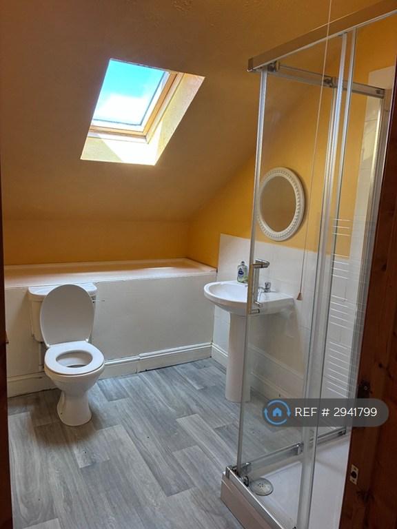 Room Hinkley Point Road in Stogursey