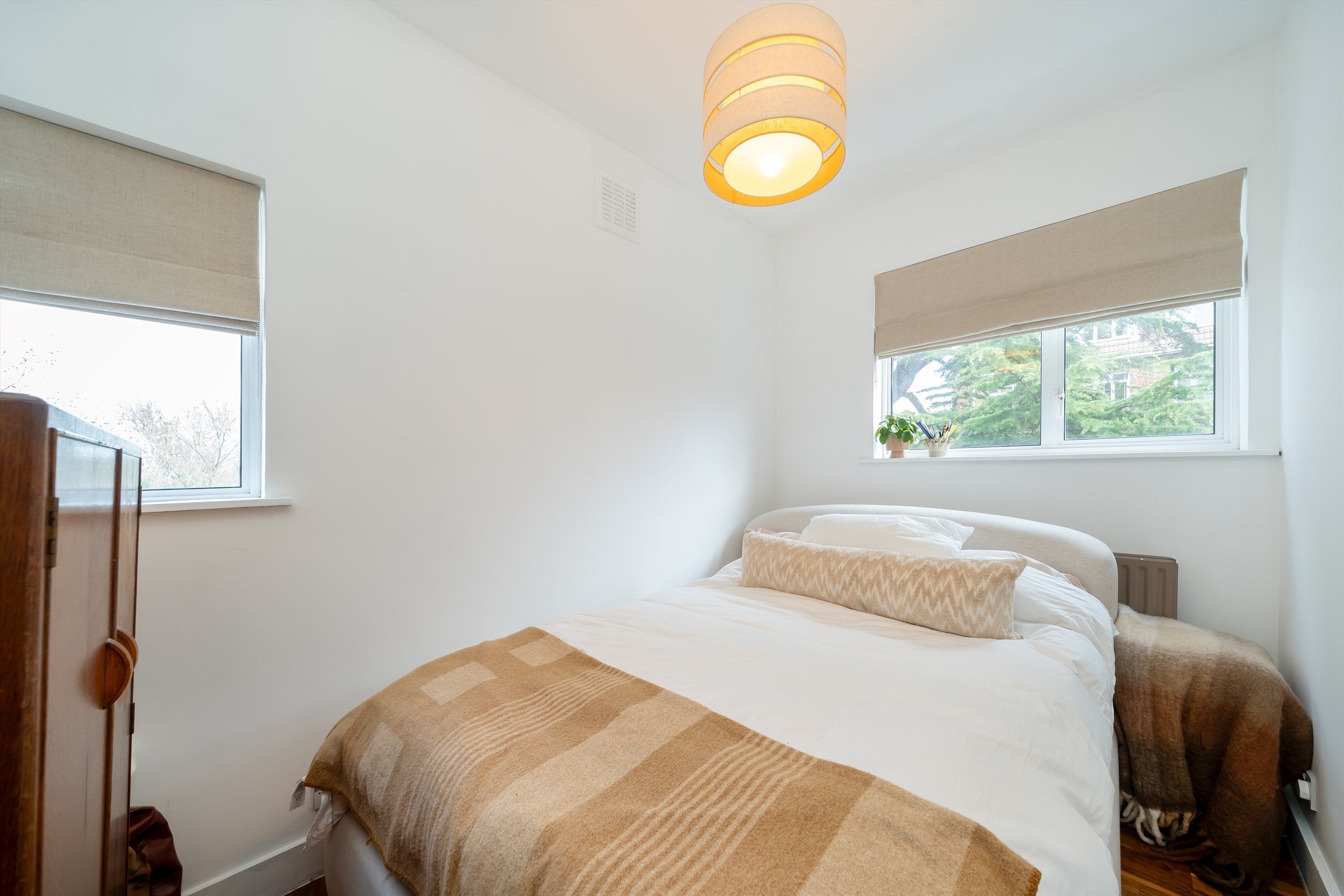 Flat Brondesbury Park in Greater London