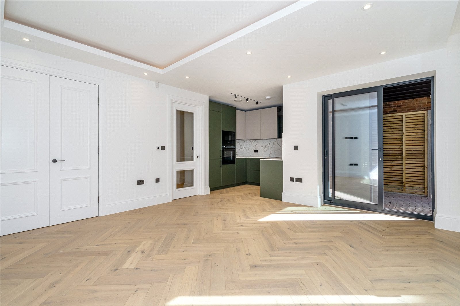 Flat Brondesbury Park in Greater London