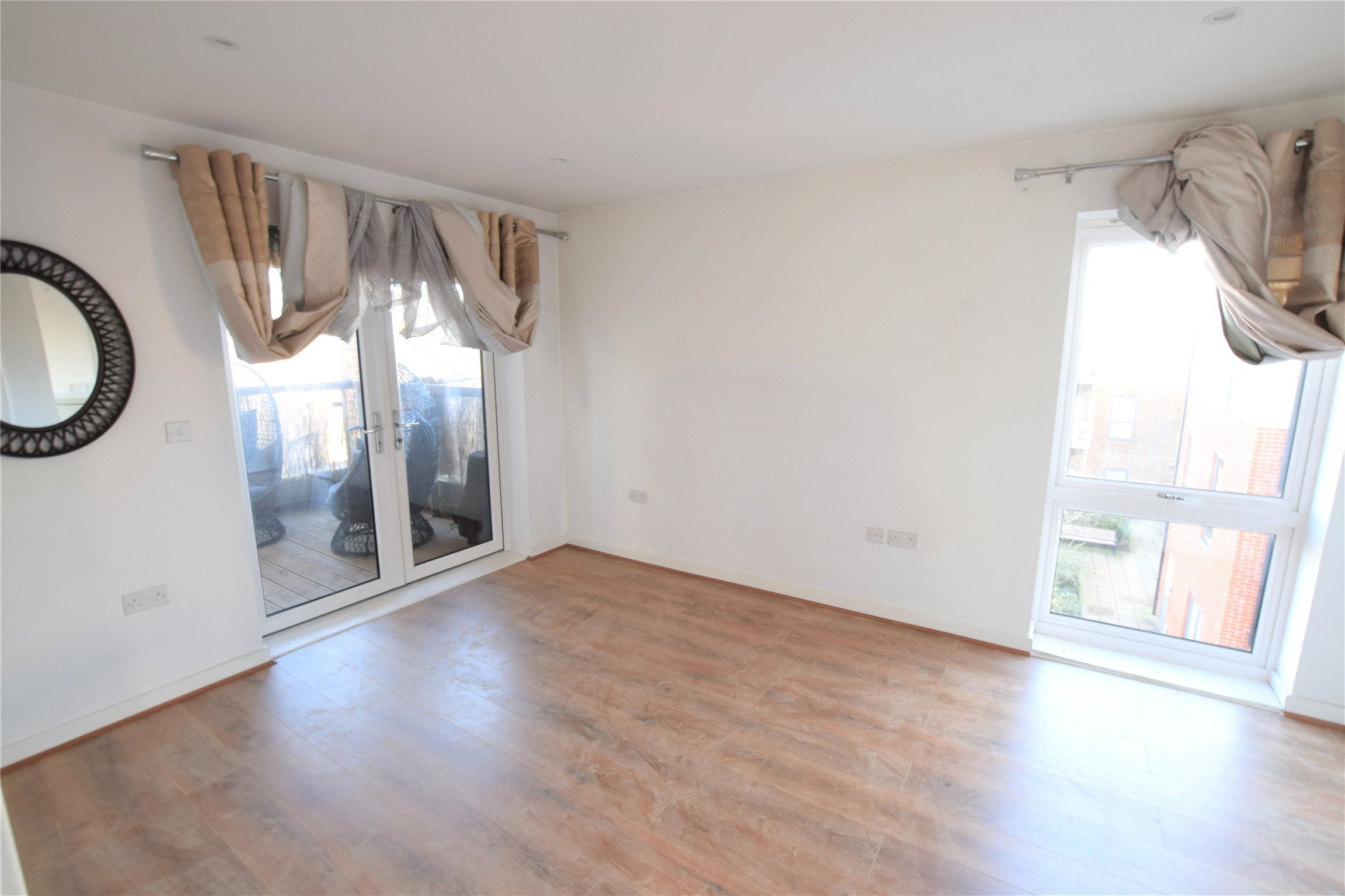 Flat Harbledown Place in Greater London