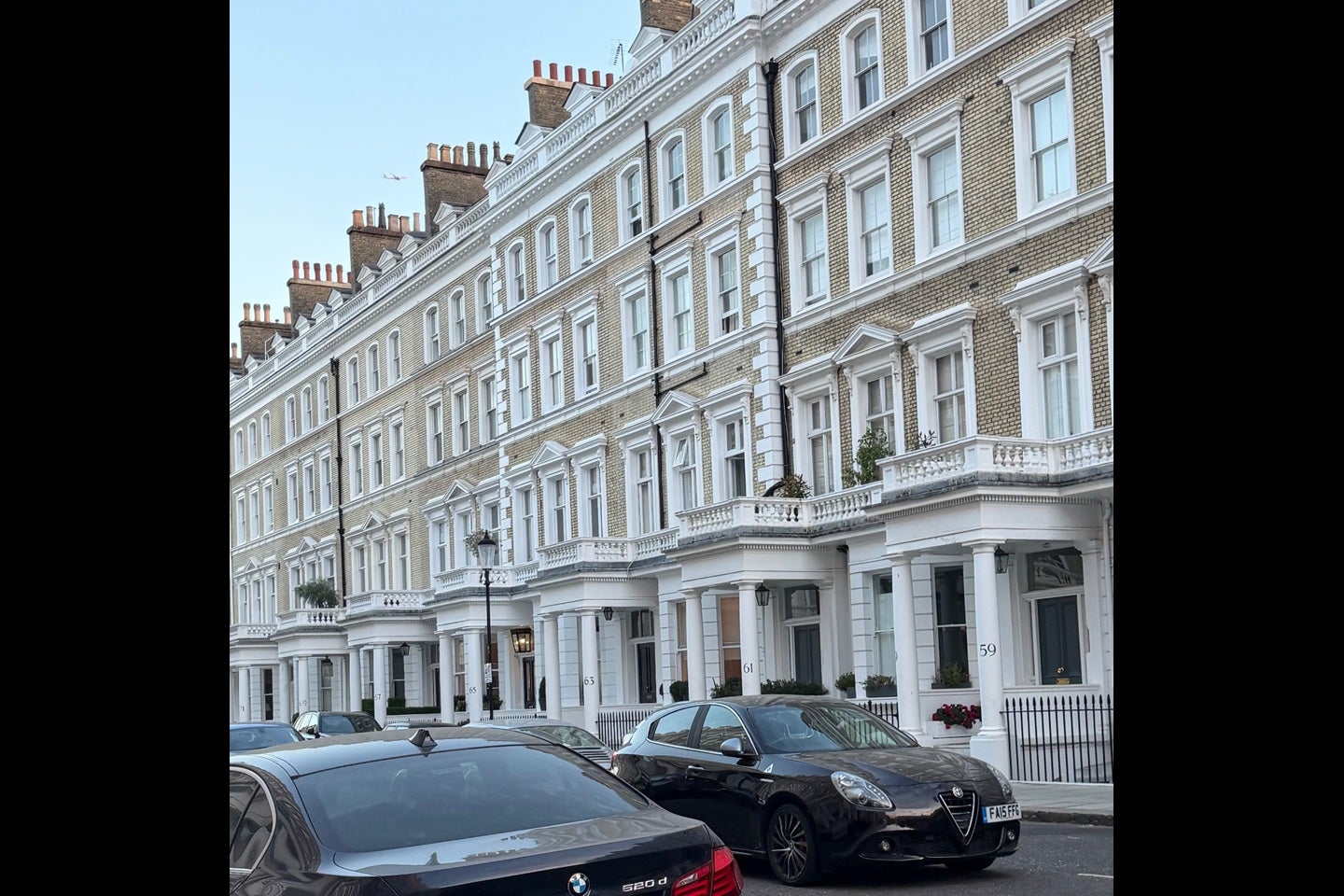Flat Onslow Gardens in Greater London