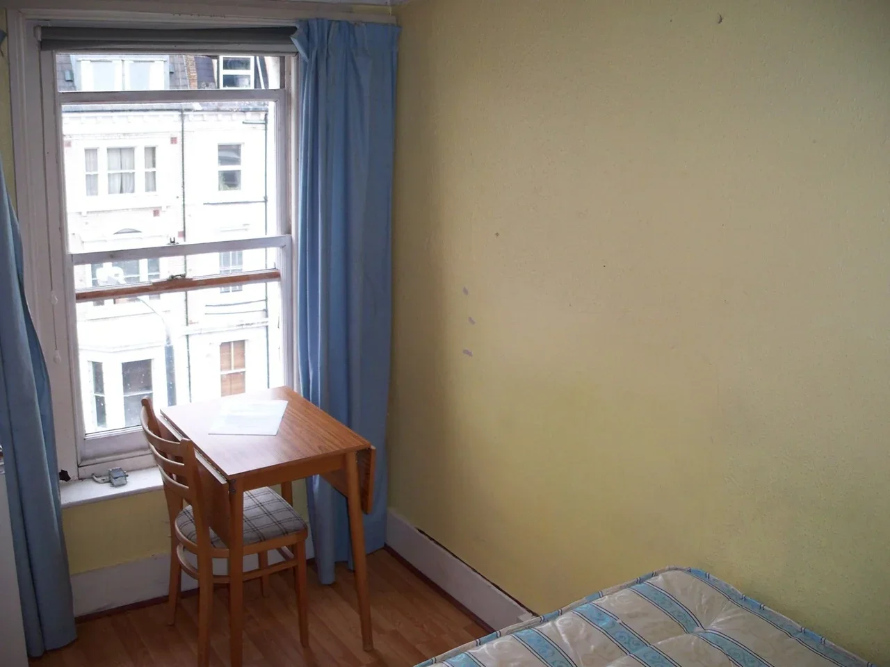 Room Holland Road in Greater London
