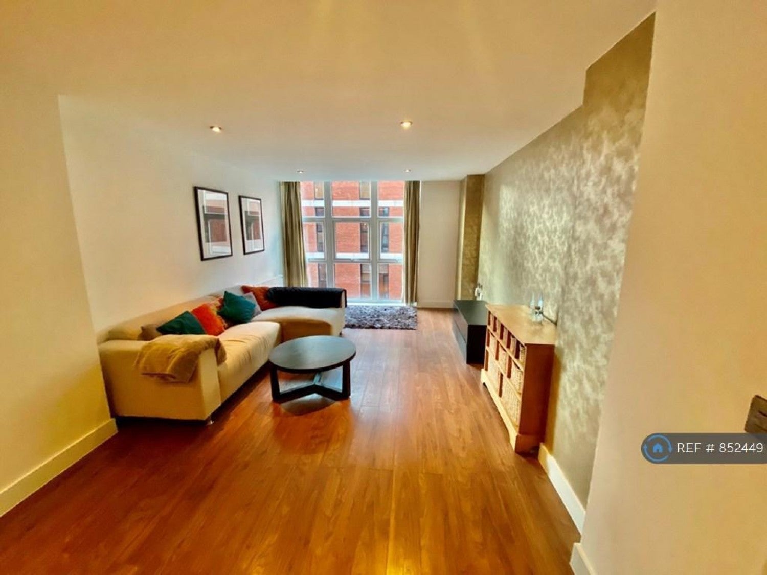 Flat Murray Street in Manchester