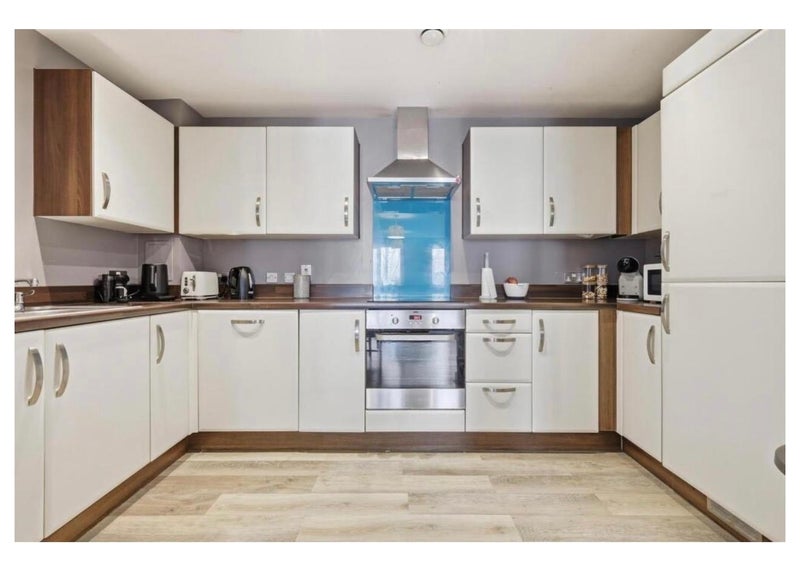 Room Princes Close in Greater London