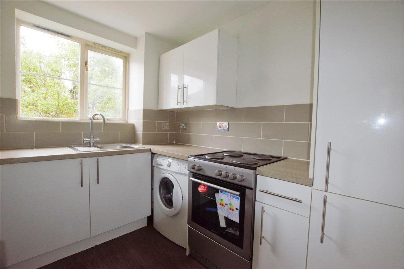 Flat Claremont Road in Greater London