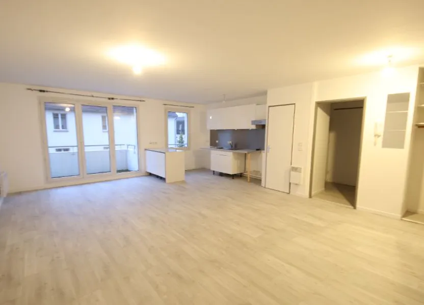 Flat Quai Amédée Couesnon in Château-Thierry