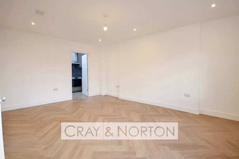 Flat North End in London