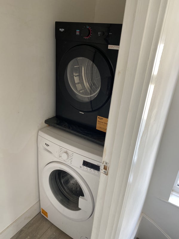 Room Westmorland Road in Greater London