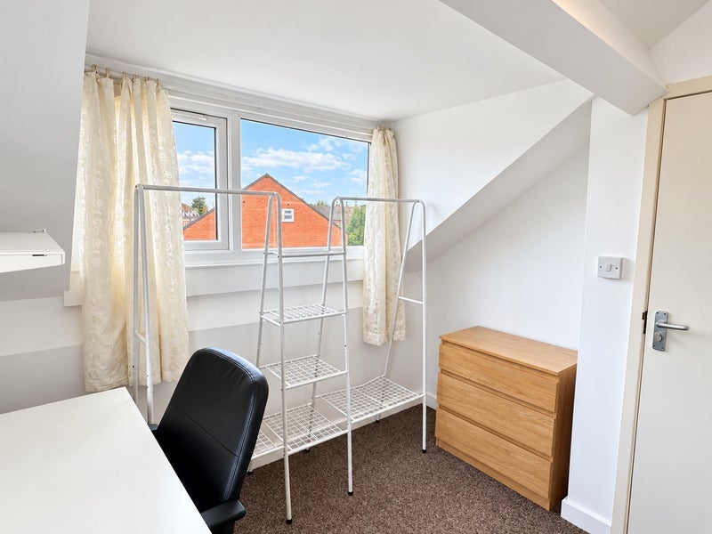 Room Clifton Boulevard in Nottingham