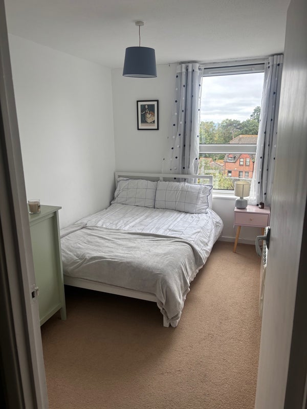 Room Pierrepoint in Greater London