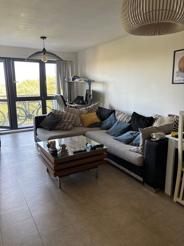 Room Morris Court in Greater London