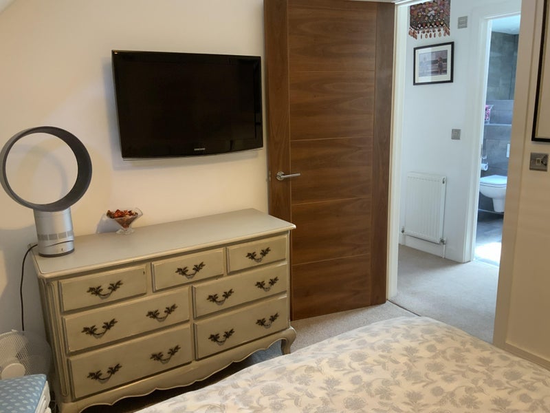 Room Dudsbury Road in Dudsbury