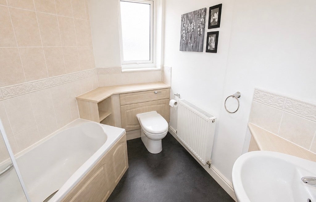 Flat Silvergrove Street in Glasgow