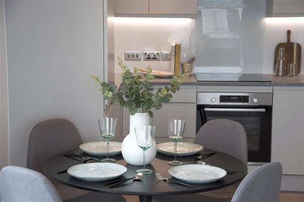 Flat Forbury Road in Reading