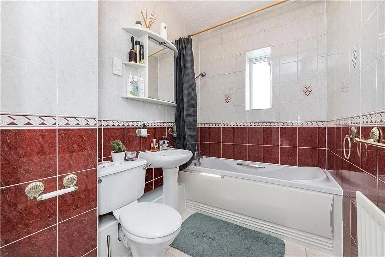 Flat De Quincey Mews in Greater London