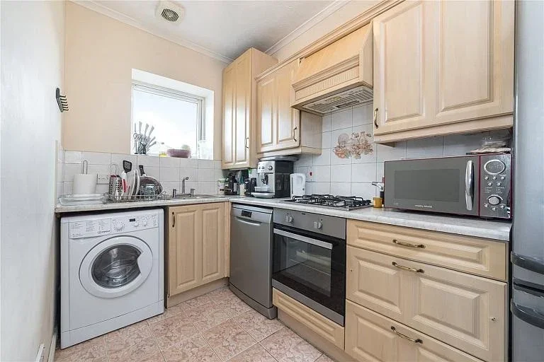 Flat De Quincey Mews in Greater London