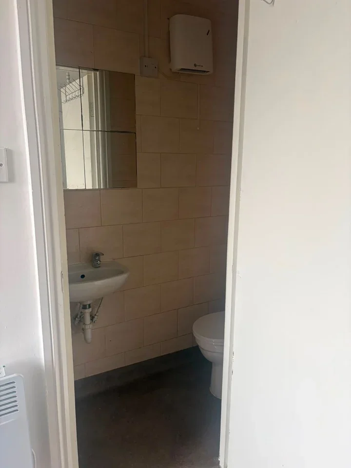 Flat Lordship Lane in Greater London